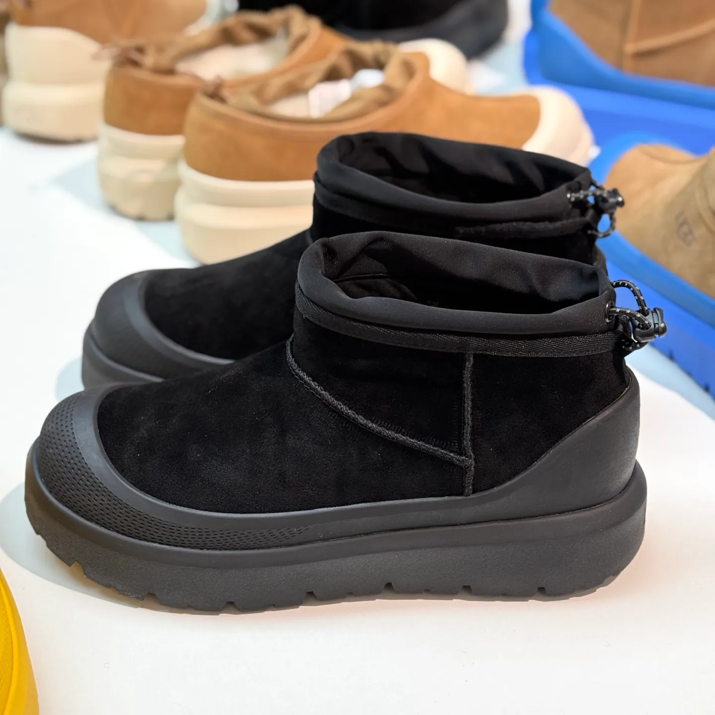 Local 💰600 2025 new Wang Yibo 4196 exclusive version original OEM grade UGG Wang Yibo same model high-end exclusive supply pyramid-top workmanship quality high-end needs to come #big advantage supply❗️❗️❗️ low-top men's and women's shoes size: 36 37 38 39 40 41 42 43 44 45